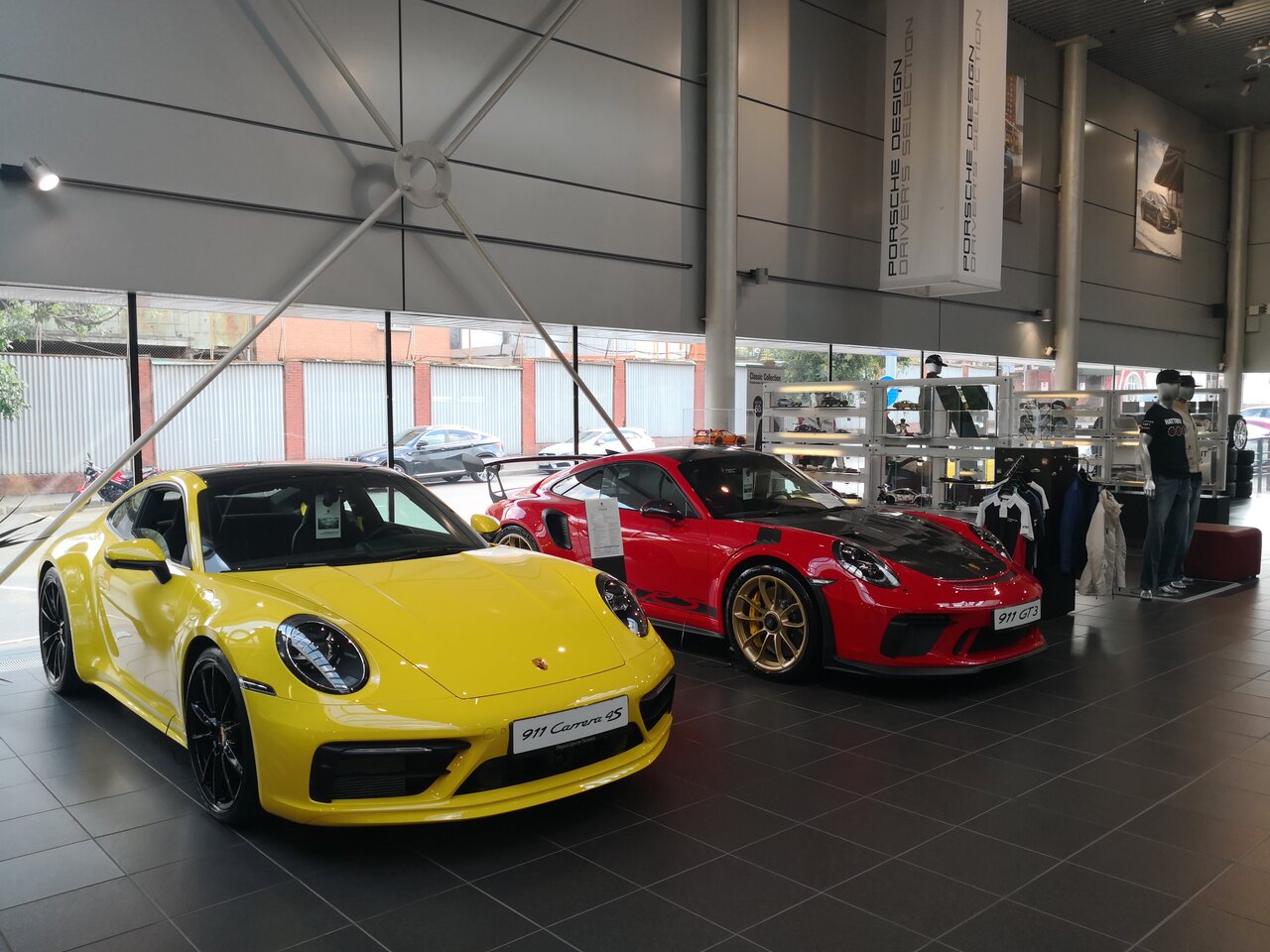 Автодом Porsche центр Таганка-1